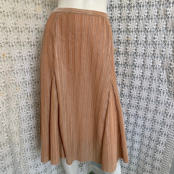 Anthropologie Dresses & Skirts - *2/$40* Anthropologie Maeve rose gold skirt